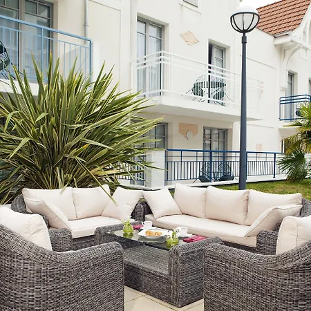 Ξενοδοχείο με διαμερίσματα Residhome Plazza Αρασόν